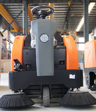 榮事達(dá)電動掃地車 榮事達(dá)電動掃地車.jpg